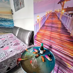  Apartamento Flamingo, Entrada Privada Y Baño Privado En By Flamingo House España
